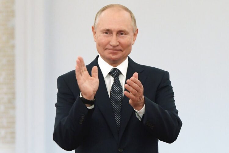 Tue. 8:36 a.m.: Putin in self-isolation due to COVID cases in inner circle